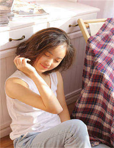 大叔看上女儿的闺蜜的演员叫什么-尖叫的女妖